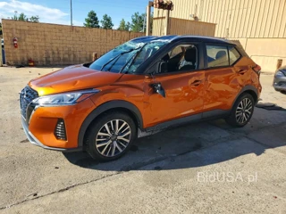NISSAN KICKS SV
