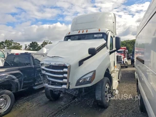 FREIGHTLINER CASCADIA 126