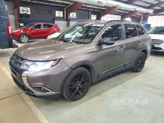 MITSUBISHI OUTLANDER SE