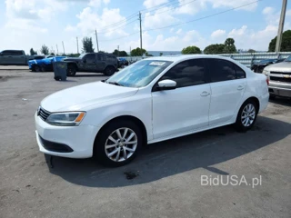 VOLKSWAGEN JETTA SE