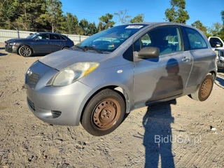 TOYOTA YARIS BASE