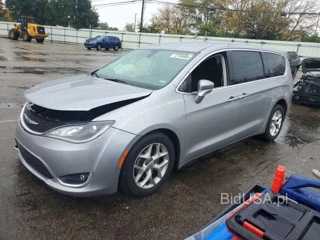 CHRYSLER PACIFICA TOURING PLUS