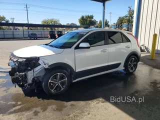 KIA NIRO LX