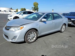 TOYOTA CAMRY HYBRID XLE