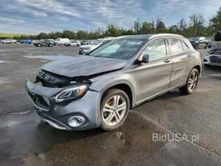 MERCEDES-BENZ GLA 250 4MATIC