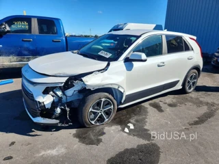 KIA NIRO LX