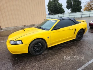 FORD MUSTANG