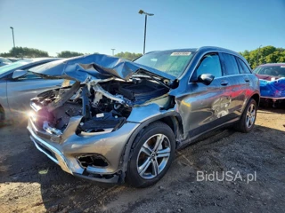 MERCEDES-BENZ GLC 300 4MATIC