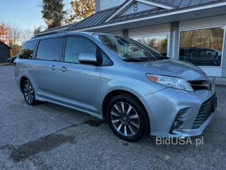 TOYOTA SIENNA XLE 7-PASSENGER