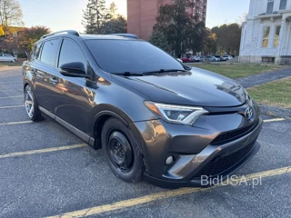 TOYOTA RAV4 SE