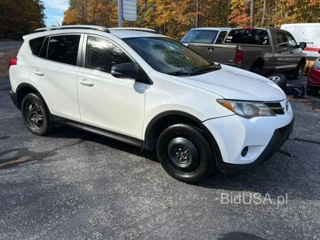 TOYOTA RAV4 LE