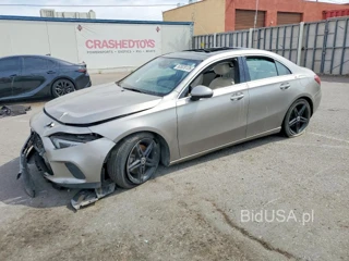 MERCEDES-BENZ A 220
