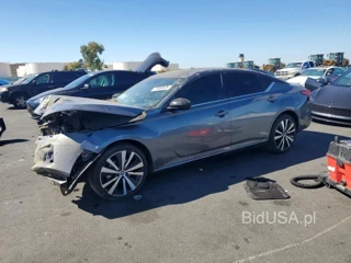 NISSAN ALTIMA SR