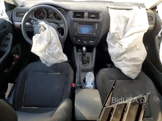 VOLKSWAGEN JETTA SE