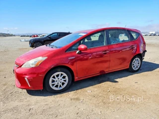 TOYOTA PRIUS V THREE