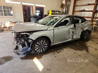 NISSAN ALTIMA SV