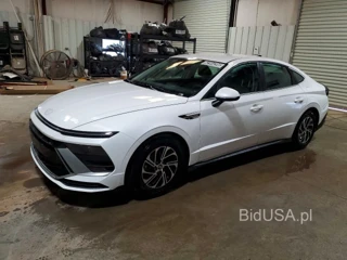 HYUNDAI SONATA HYBRID BLUE