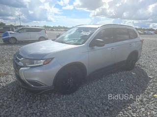 MITSUBISHI OUTLANDER SE
