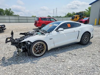 FORD MUSTANG GT