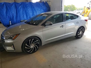 HYUNDAI ELANTRA SEL