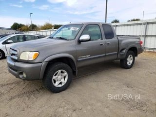 TOYOTA TUNDRA SR5