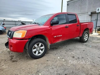 NISSAN TITAN S