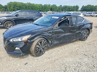 NISSAN ALTIMA SR