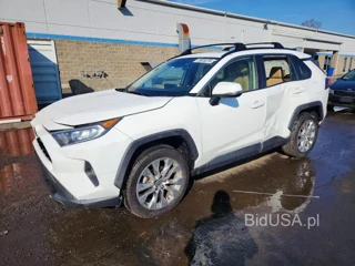 TOYOTA RAV4 XLE PREMIUM