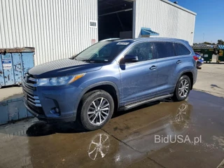 TOYOTA HIGHLANDER XLE