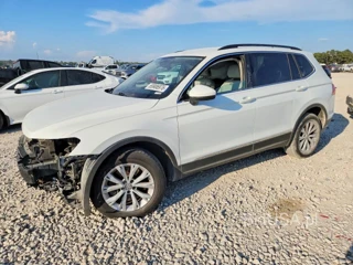 VOLKSWAGEN TIGUAN SE