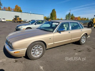 JAGUAR XJ8