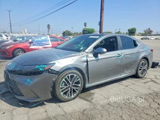 TOYOTA CAMRY XLE