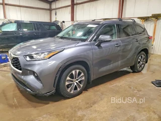 TOYOTA HIGHLANDER XLE