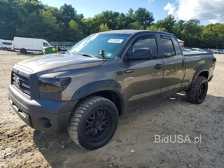 TOYOTA TUNDRA SR5