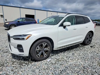 VOLVO XC60 B5 MOMENTUM