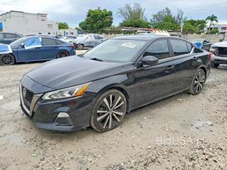 NISSAN ALTIMA SR