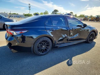 TOYOTA CAMRY SE