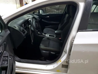 CHEVROLET CRUZE LS