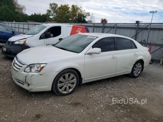 TOYOTA AVALON XLS