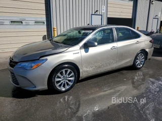 TOYOTA CAMRY HYBRID XLE
