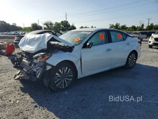 NISSAN ALTIMA SV
