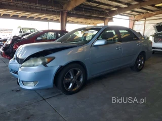 TOYOTA CAMRY SE V6