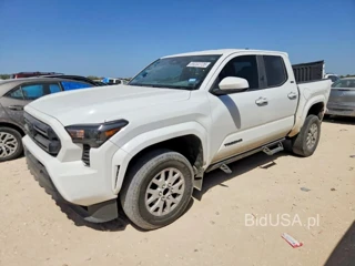 TOYOTA TACOMA SR5