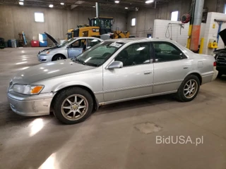 TOYOTA CAMRY XLE V6