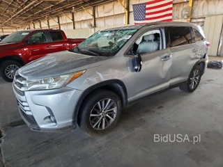 TOYOTA HIGHLANDER XLE