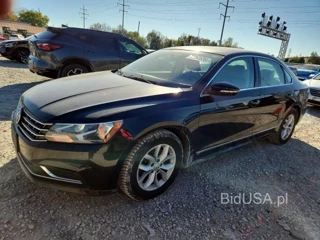 VOLKSWAGEN PASSAT S
