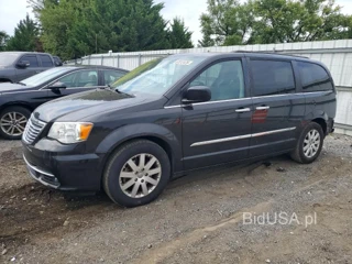 CHRYSLER TOWN & COUNTRY TOURING