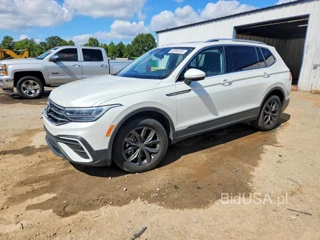 VOLKSWAGEN TIGUAN SE