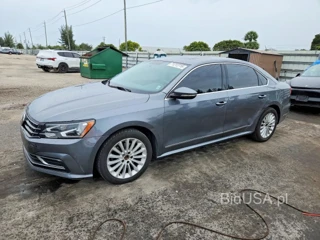VOLKSWAGEN PASSAT SE