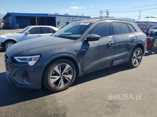 AUDI Q8 E-TRON PREMIUM